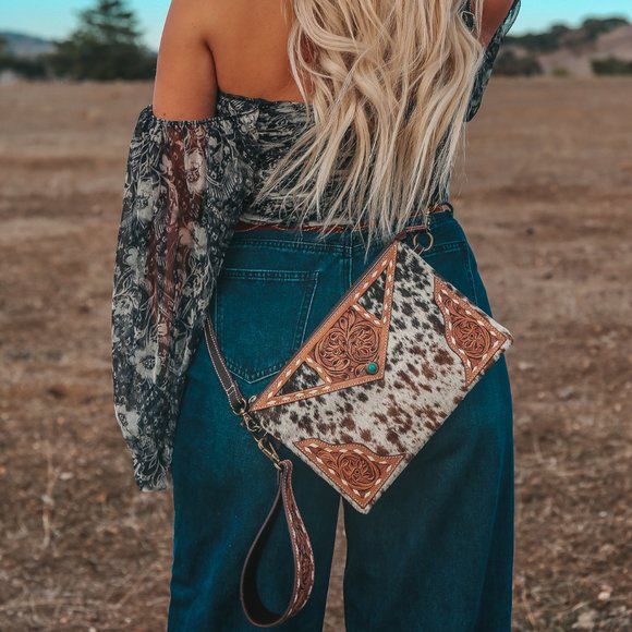 The Claudette Wristlet / Crossbody a Haute Southern Hyde by Beth Marie Exclusive - Picture 1 of 6